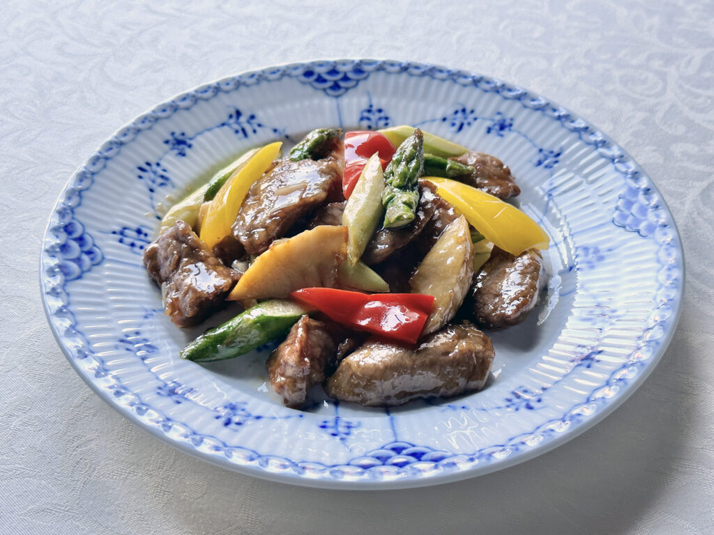 佐賀牛とアスパラガスの炒め